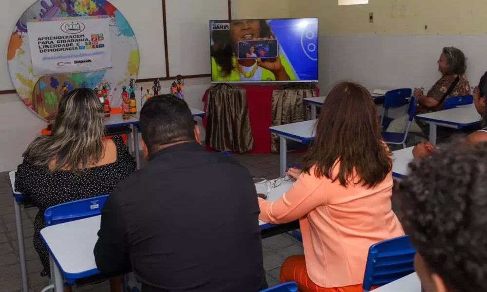 envolvidos no planejamento e na construção do plano de trabalho e atividades formativas que integram a Jornada Pedagógica,