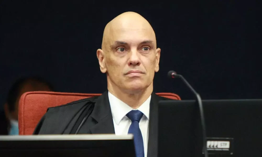 O ministro do Supremo Tribunal Federal (STF) Alexandre de Moraes indeferiu nessa quinta-feira (28) o pedido do ex-presidente Jair Bolsonaro