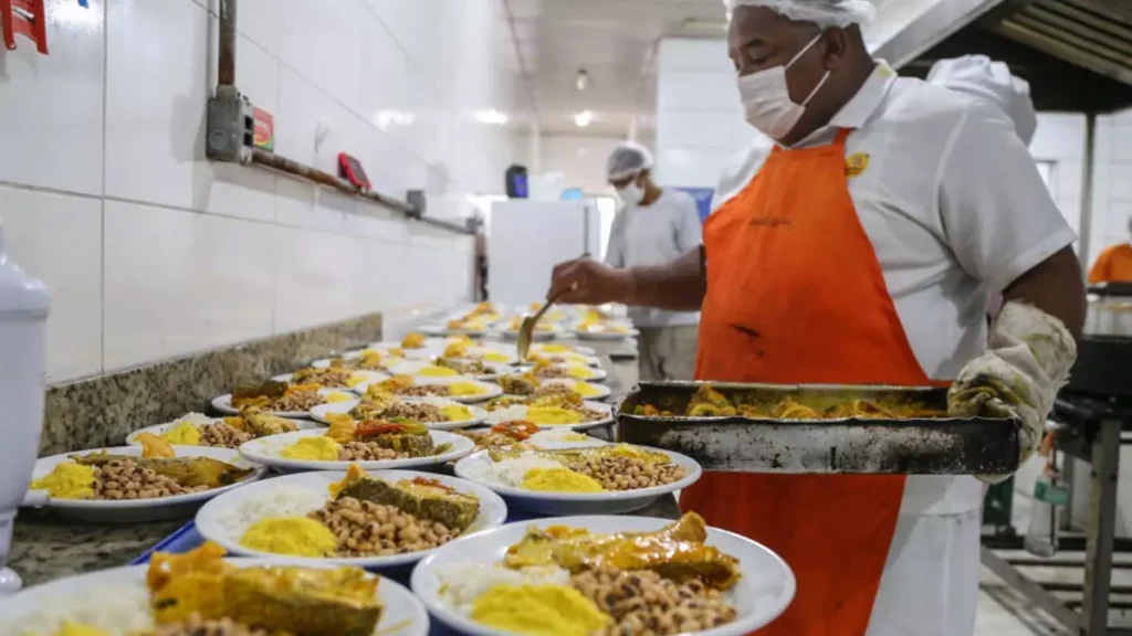 Os três Restaurantes Populares Vida Nova, situados em São Tomé de Paripe, Pau da Lima e Águas Claras, vão oferecer um