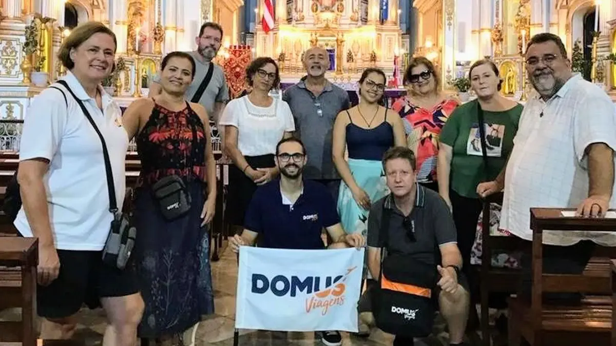 sagrados da cidade. A ideia é comercializar pacotes de passeios, tendo como referência os roteiros desenvolvidos pela Pastoral do Turismo