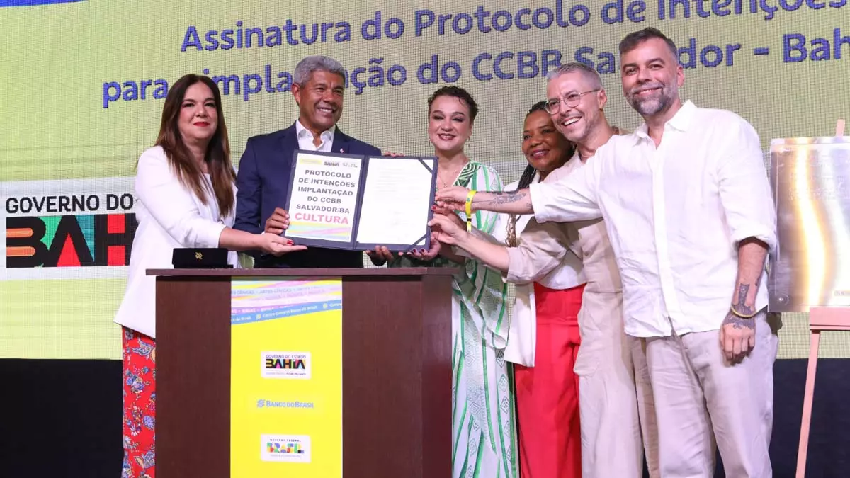 A Bahia vai ganhar a primeira sede do Centro Cultural do Banco do Brasil (CCBB) do Norte-Nordeste. O protocolo de intenções nesse sentido