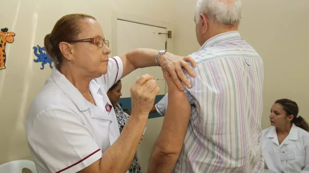 A Bahia recebeu, nesta quarta-feira (6), os primeiros lotes da vacina contra o vírus da Influenza. Neste primeiro momento, o Ministério