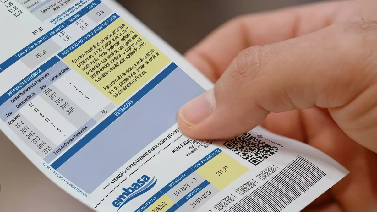 Neste primeiro de abril, a Embasa alerta: cuidado com sites e canais de atendimento mentirosos, criados por golpistas. É preciso atenção