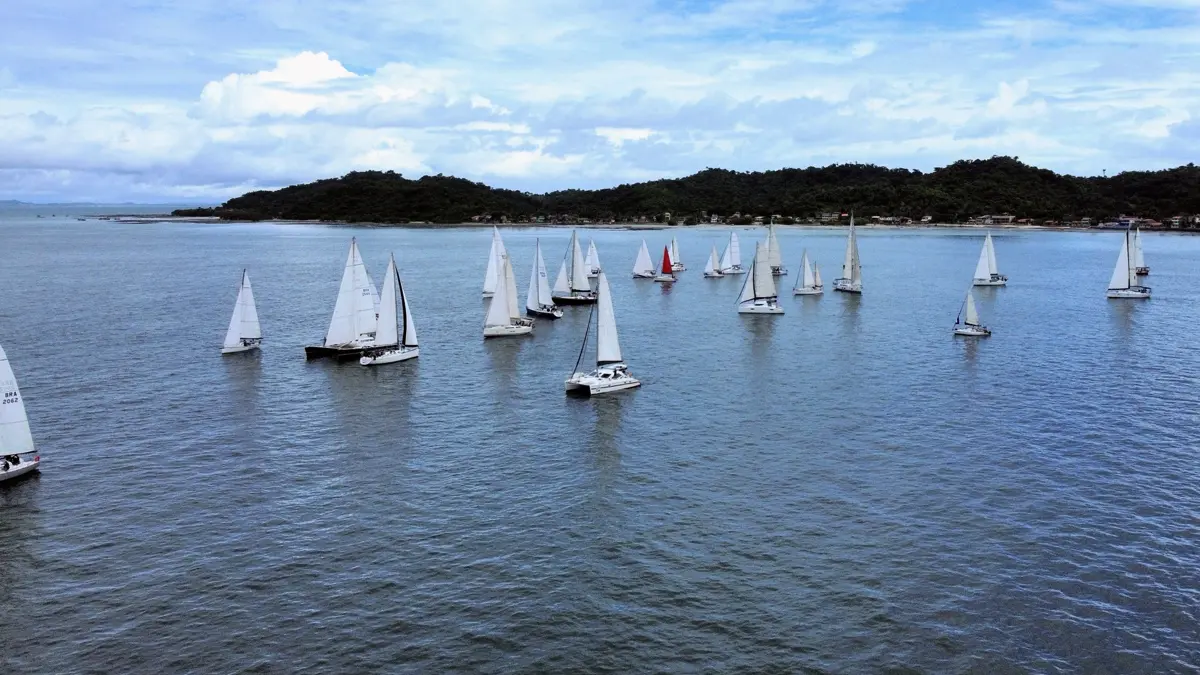 Após quatro anos sem ser realizada, a Regata Salvador-Mutá retornou ao calendário do turismo náutico do estado, no último sábado (27),