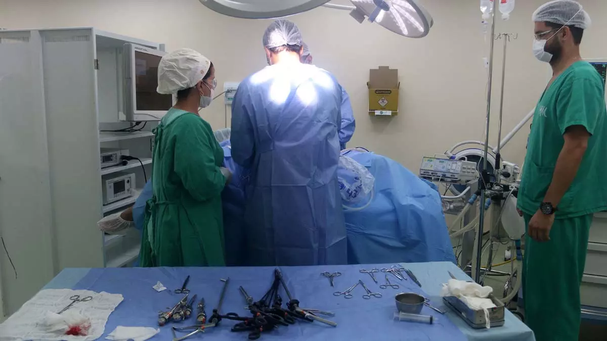 Dos 29.611 médicos registrados no Conselho Regional de Medicina da Bahia, 33,5% atuam na rede pública estadual.