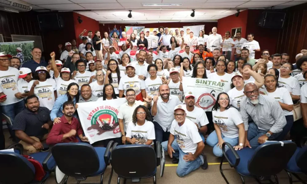 Estado homenageia a Fetraf-BA, que entre 2015 e 2022 beneficiou mais de 1260 famílias de agricultores por meio de chamadas