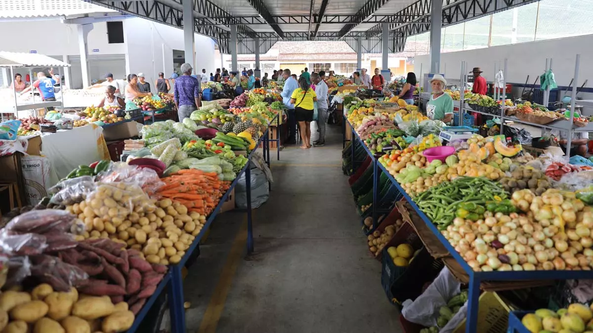 O Centro de Abastecimento Zilda Santos dos Reis (Saúde) e o Mercado Municipal Celestino Alves de Moura (Serrolândia), juntos,