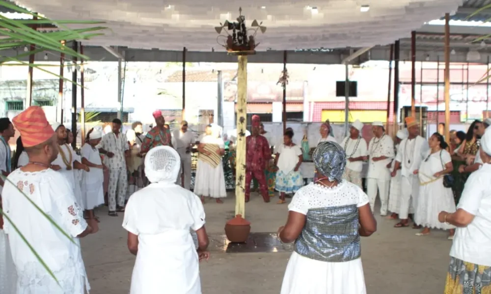 O tradicional Bembé do Mercado, que completa 135 anos em 2024, foi aberto na segunda-feira (13), em Santo Amaro, na zona turística Baía