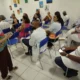 De segunda a sexta-feira, sempre nos três turnos, professores da rede estadual de ensino ministram aulas para um público especial: