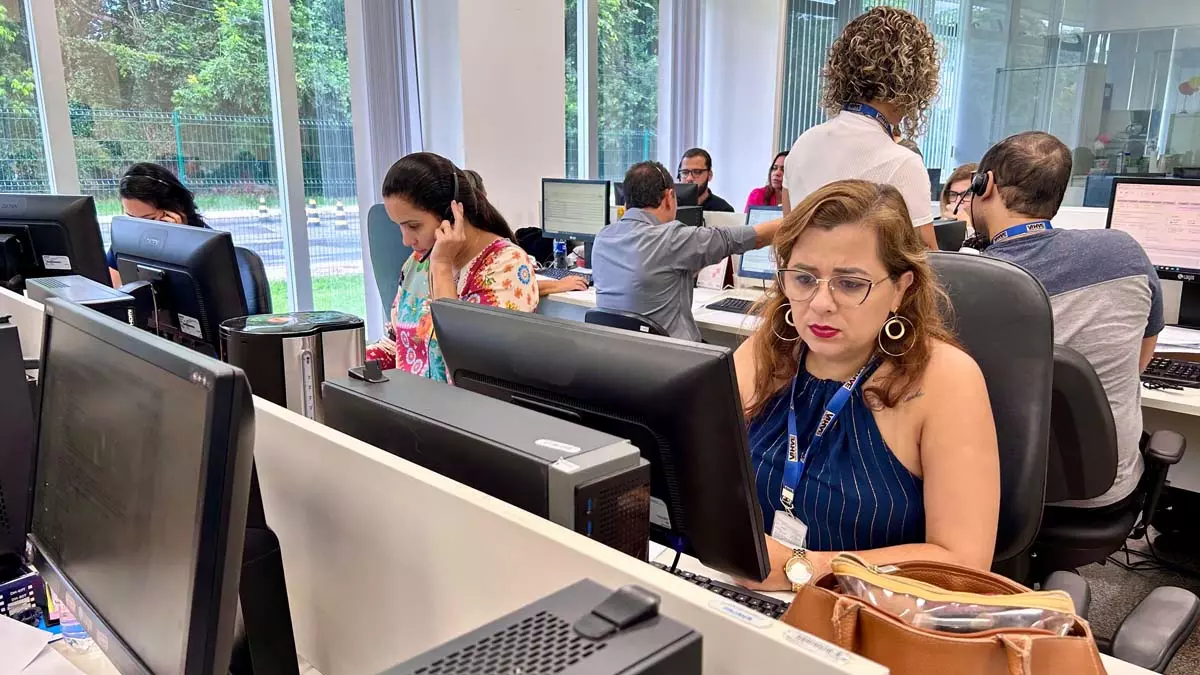 Ao todo, até às 18h, 578 pessoas deixaram a lista de espera. O mutirão contou com a presença da secretária da Saúde do Estado,