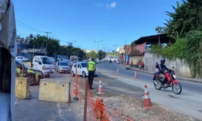 Para melhorias do sistema de esgotamento sanitário de Salvador, as equipes da Embasa estão trabalhando na recuperação do