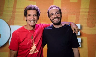 O baiano João Guisande se envolve com teatro, comunicação, audiovisual, educação, memória e humor. Com quinze anos de carreira,