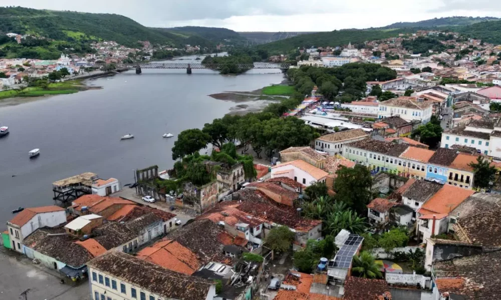 Brasil na Bahia, no dia 25 de junho a sede administrativa do Estado é transferida para a cidade de Cachoeira. A mudança foi