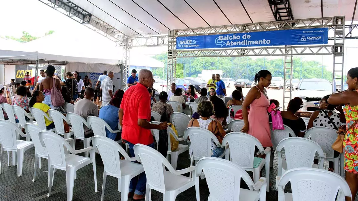 Para ampliar o acesso aos serviços de saúde, a Prefeitura de Salvador leva o programa Saúde nos Bairros para mais duas