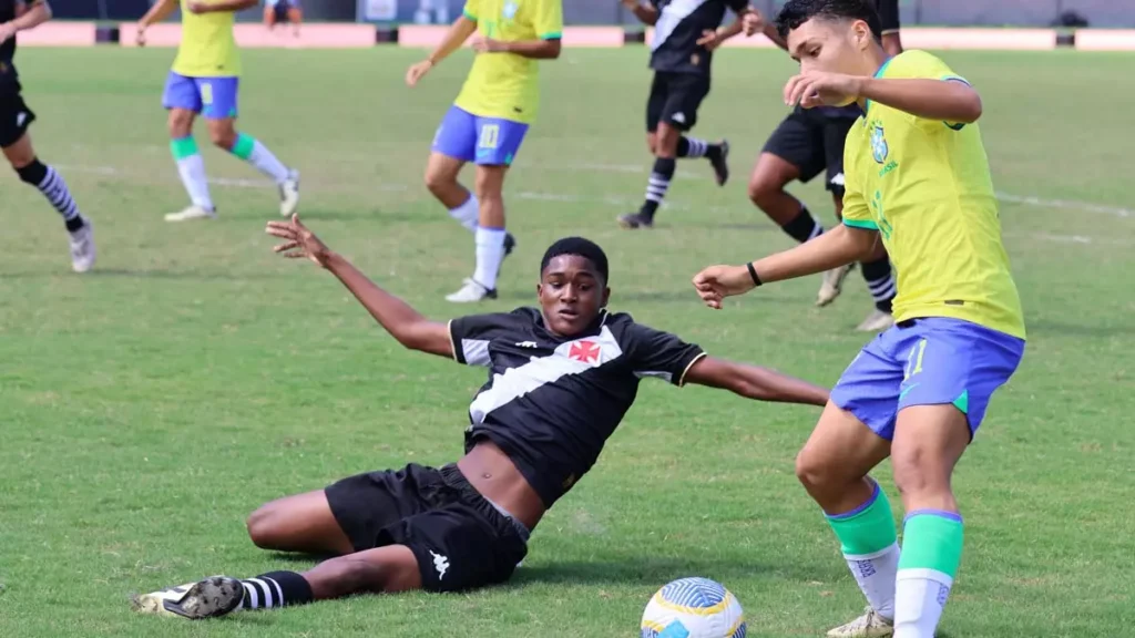 Como principal surpresa até agora na 14ª edição da Copa 2 de Julho de Futebol Sub-15, a Seleção Brasileira, principal favorita ao título, caiu