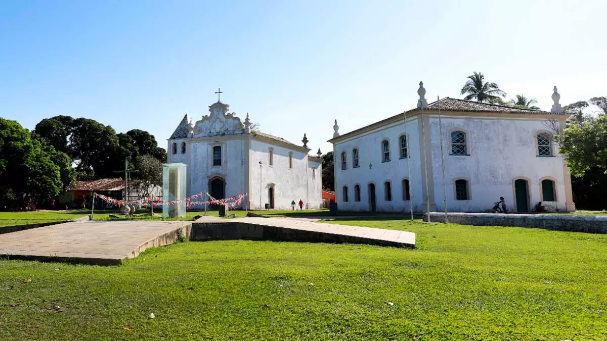 Um dos destinos baianos mais procurados por visitantes, Porto Seguro ganhou um importante reforço no setor turístico. O Governo do Estado