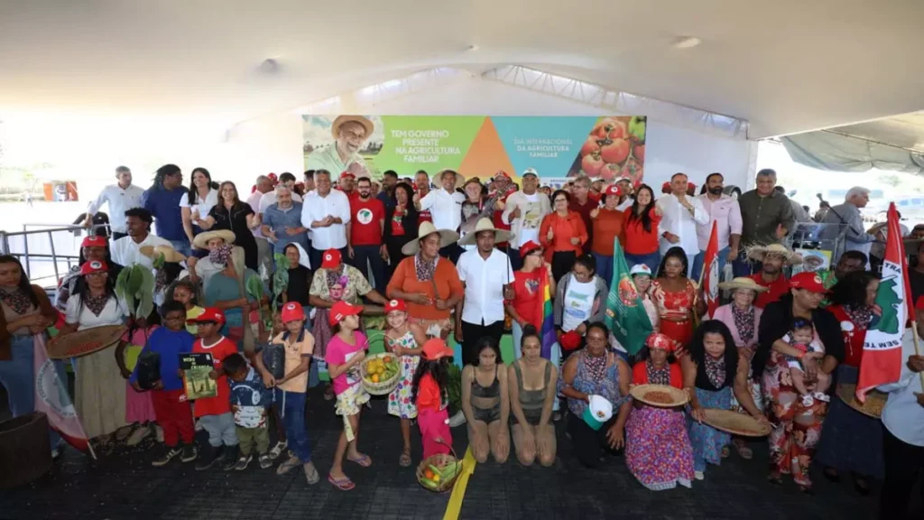 As ações focam em saúde, educação e incluem a entrega de 276 equipamentos para aumentar a produção e o escoamento da agricultura familiar.  