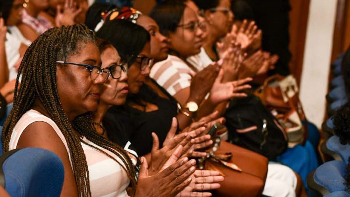 O projeto Mais Infância promoveu, na manhã deste sábado (20), o 3º Encontro de Educadoras e Educadores, no Auditório Caetano Veloso