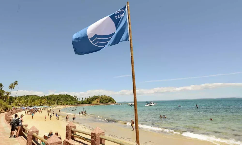 A Ponta de Nossa Senhora de Guadalupe, localizada na Ilha dos Frades, em Salvador, foi classificada como a segunda melhor praia do Brasil,