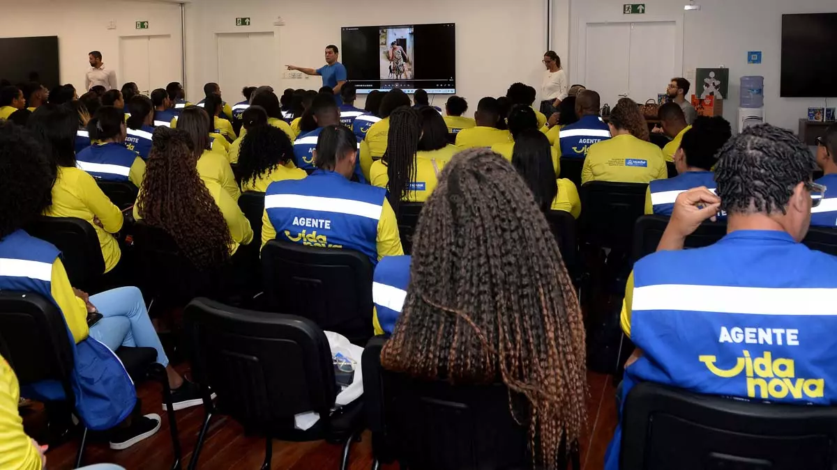 Mais de 400 pessoas que fazem parte do programa Agente Vida Nova, que acompanha famílias de Salvador em situação de