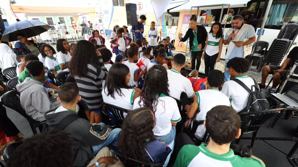 Internacional do Pelourinho, a Flipelô 2024, no Centro Histórico de Salvador. Na ocasião, o público assistiu à contação de histórias