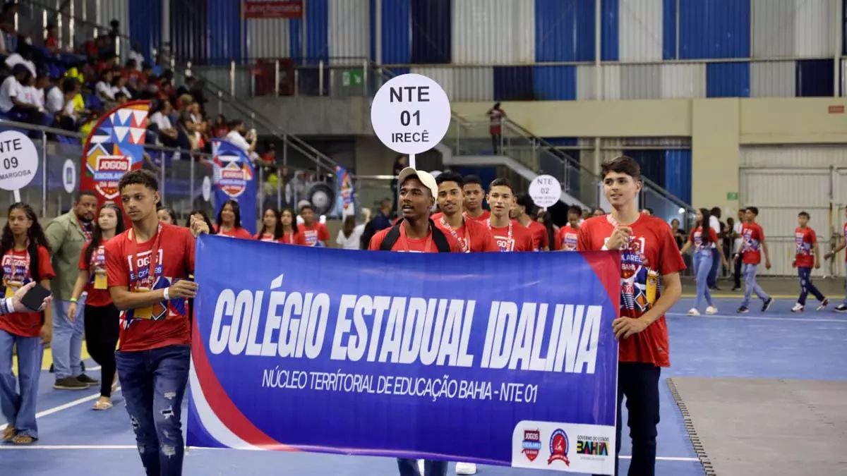 A abertura dos Jogos Escolares da Bahia (JEB) 2024 ocorreu nesta quinta-feira (29), na Arena de Esportes da Bahia, em Lauro de Freitas.