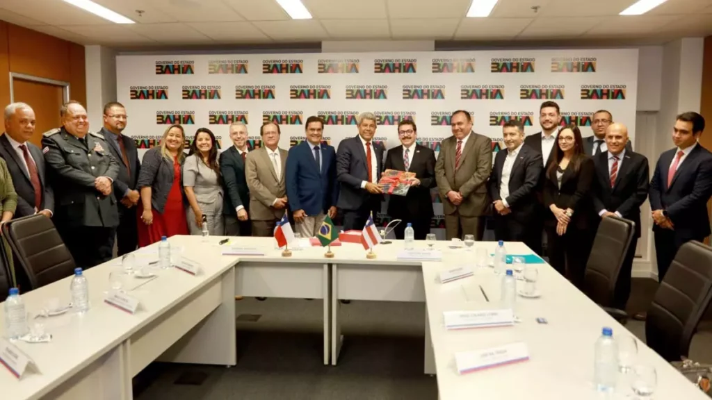 Nesta terça-feira (13), o governador Jerônimo Rodrigues se reuniu com representantes da embaixada do Chile no Brasil.