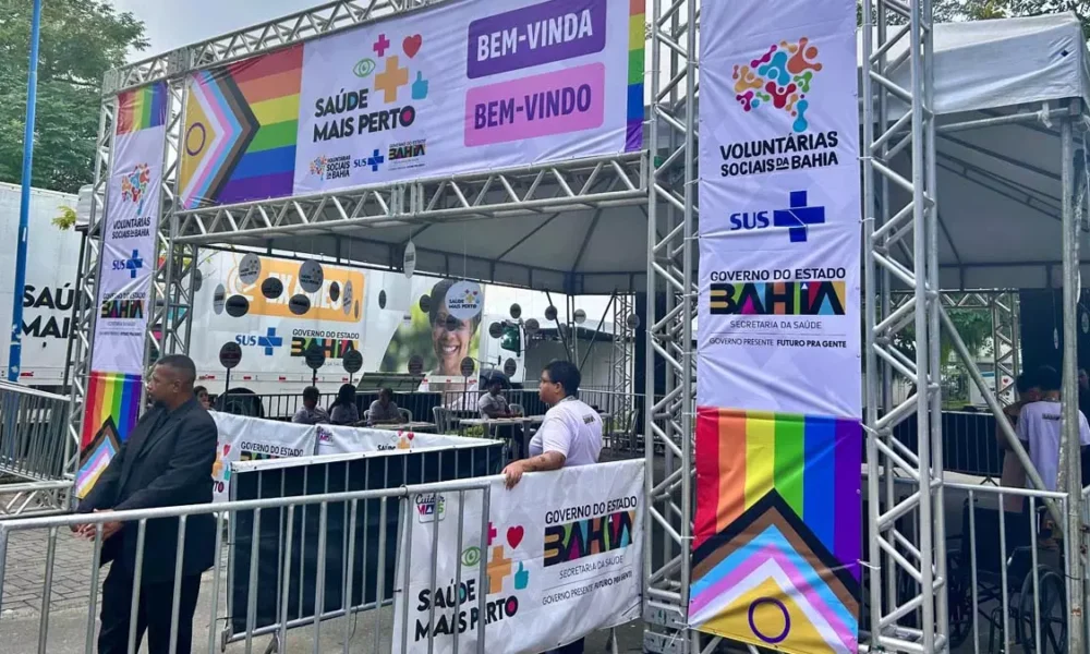 O estacionamento do campus de Ondina da Universidade Federal da Bahia (Ufba) recebe, até amanhã, a Feira da Diversidade,