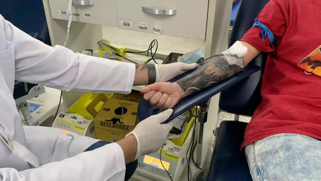 reduzidos de 12 para seis meses para que voltem a doar. A medida, anunciada pela Fundação Hemoba, vigora desde 16 de setembro,