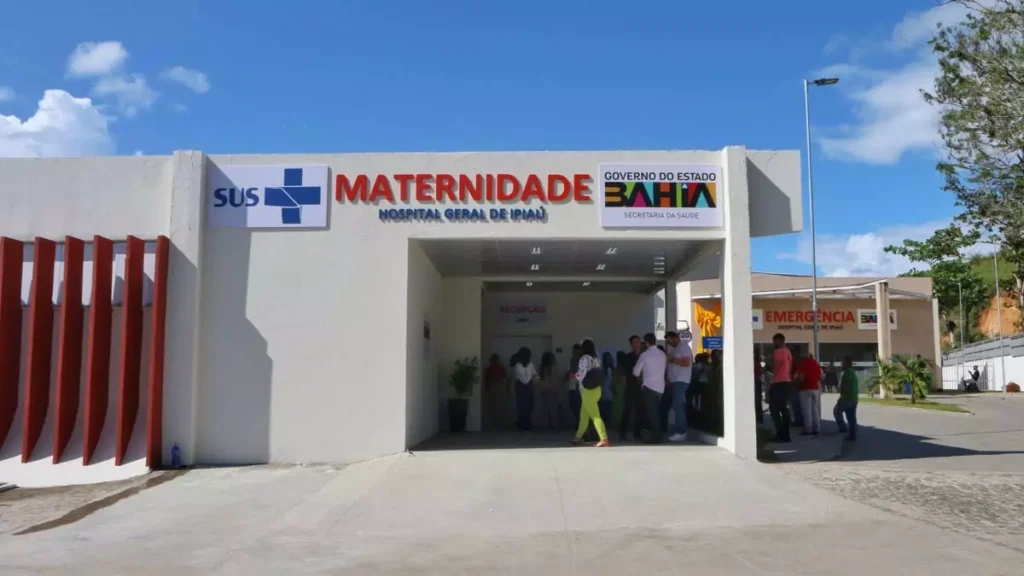 Nesta quarta-feira (25), a secretária da Saúde do Estado, Roberta Santana, esteve em Ipiaú para entregar a nova maternidade do
