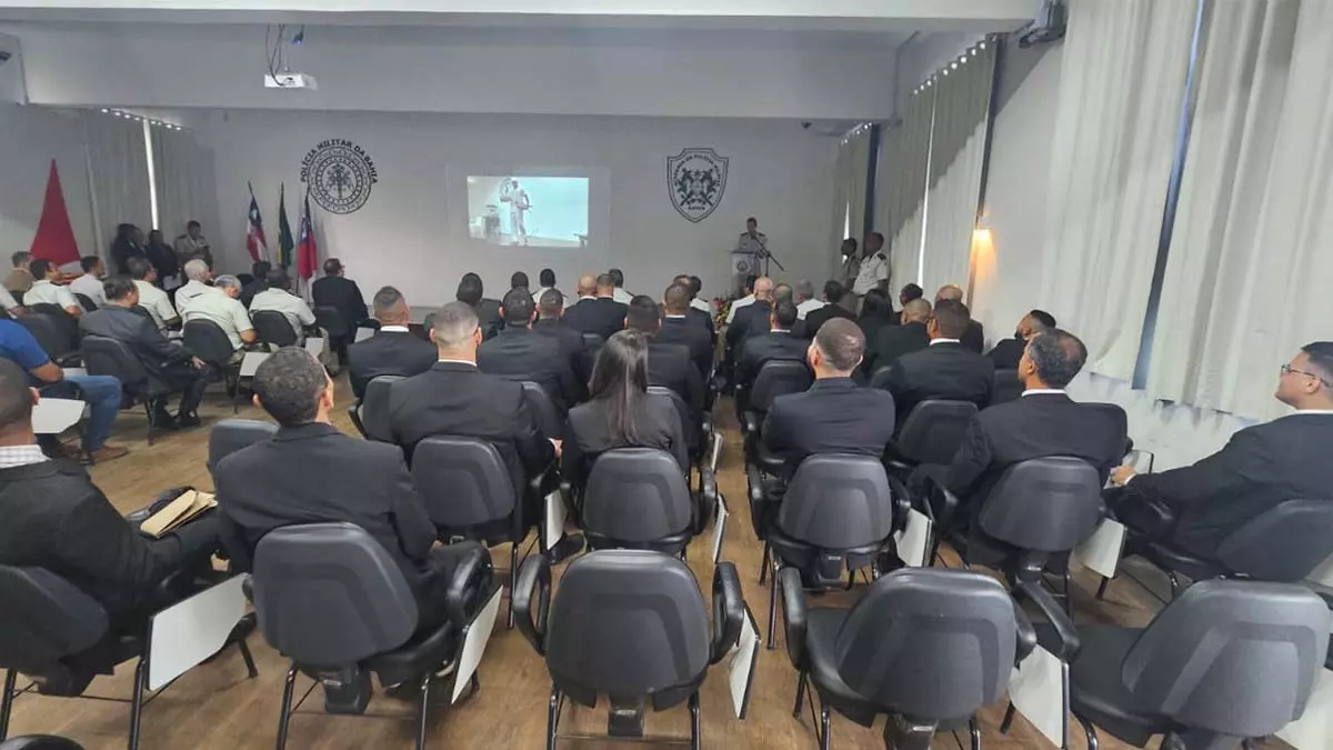 na tarde desta sexta-feira (13), a formatura de 27 alunos da quarta edição do Curso de Operações de Inteligência,