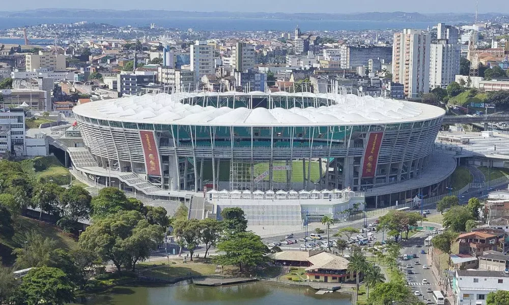 Uma comissão da Federação Internacional de Futebol (FIFA) veio a Salvador para fazer visita técnica à Arena Fonte Nova,