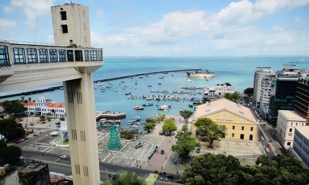 As obras de requalificação do Elevador Lacerda, um dos pontos turísticos mais icônicos de Salvador e importante meio