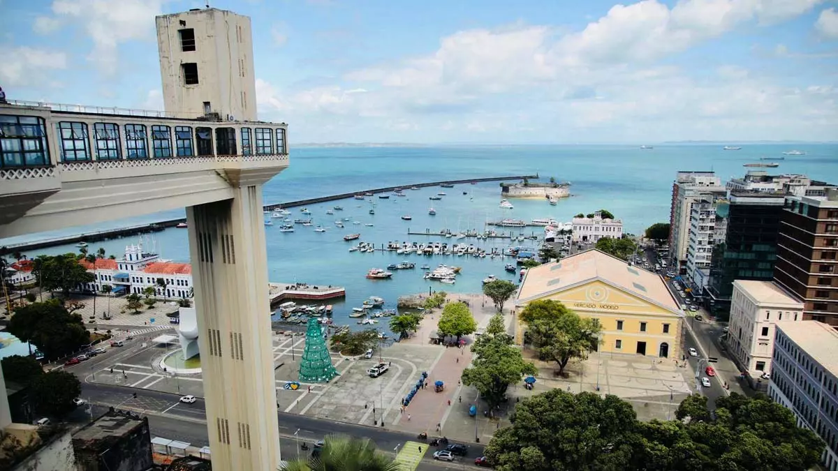As obras de requalificação do Elevador Lacerda, um dos pontos turísticos mais icônicos de Salvador e importante meio