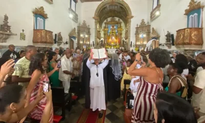 de baianos e turistas, o Governo do Estado oficializou o tombamento da festa como Patrimônio Cultural Imaterial da Bahia.