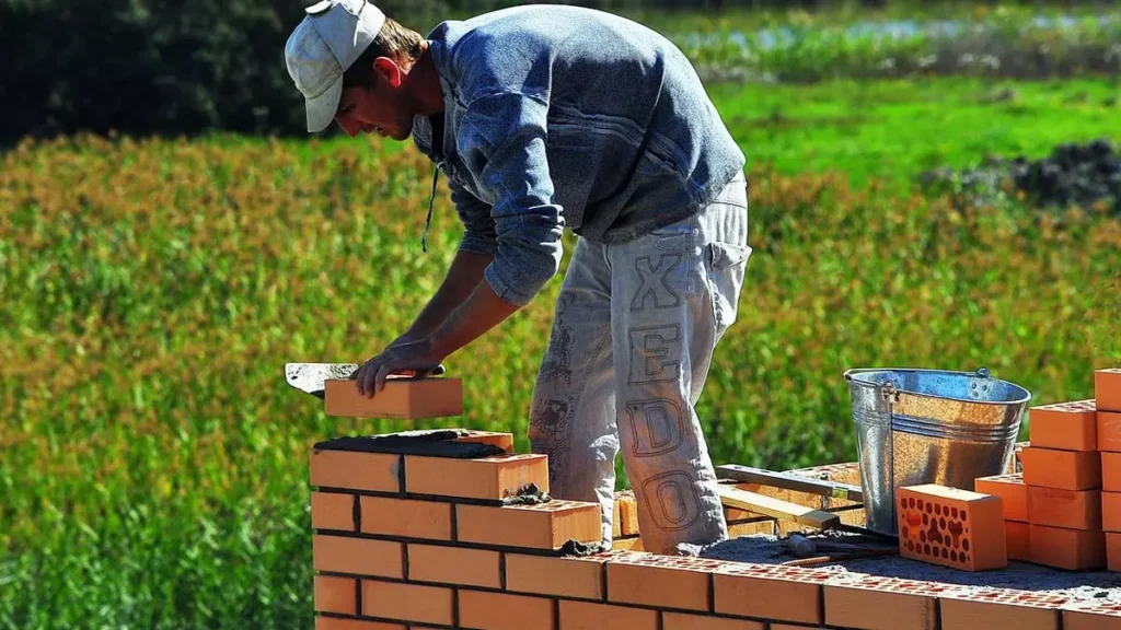 O Serviço Municipal de Intermediação de Mão de Obra (Simm) oferece 128 vagas de emprego e estágio em Salvador para esta terça-feira (15)