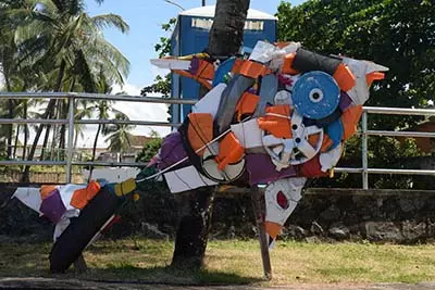 O bairro de Itapuã recebe, até o final de novembro, o projeto "Ruas das Artes". A exposição gratuita e interativa ao ar livre