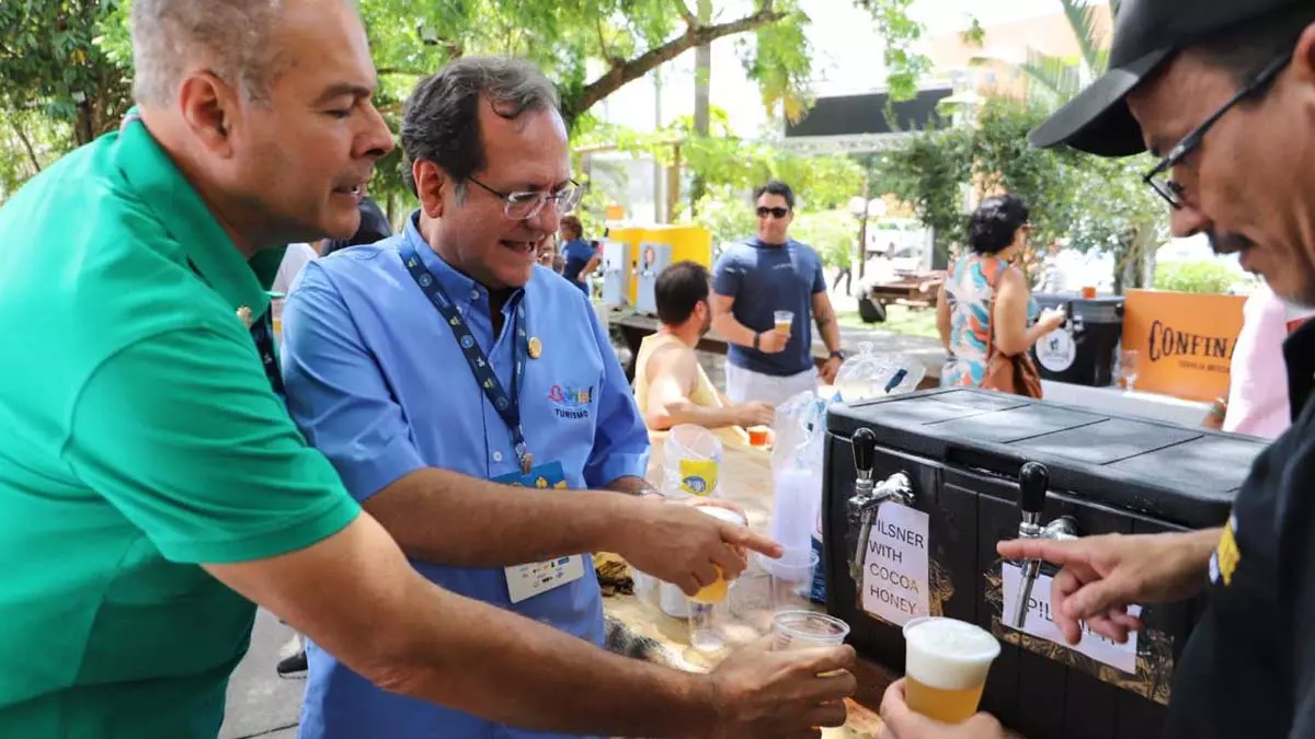 amostras de cerveja de 34 países e a participação de 14 especialistas estrangeiros como jurados e palestrantes, o Festival Bahia Beer