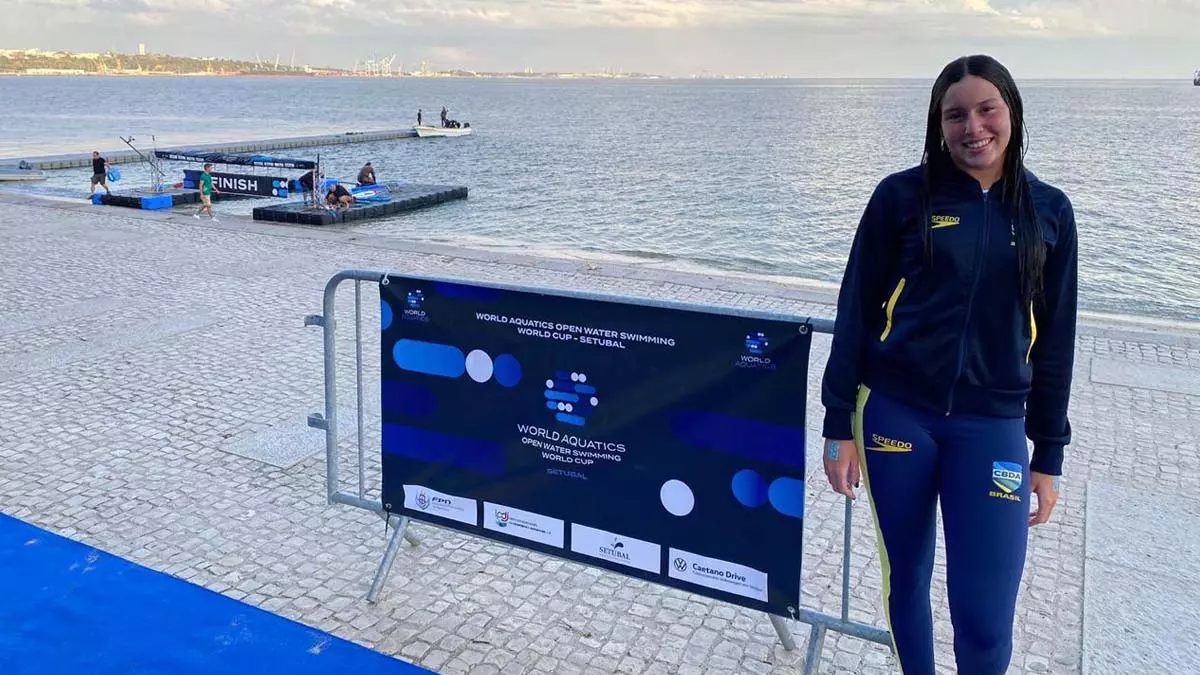 último sábado de outubro, 26, e domingo, 27, em Hong Kong, na China. A nadadora segue uma tradição de grandes resultados