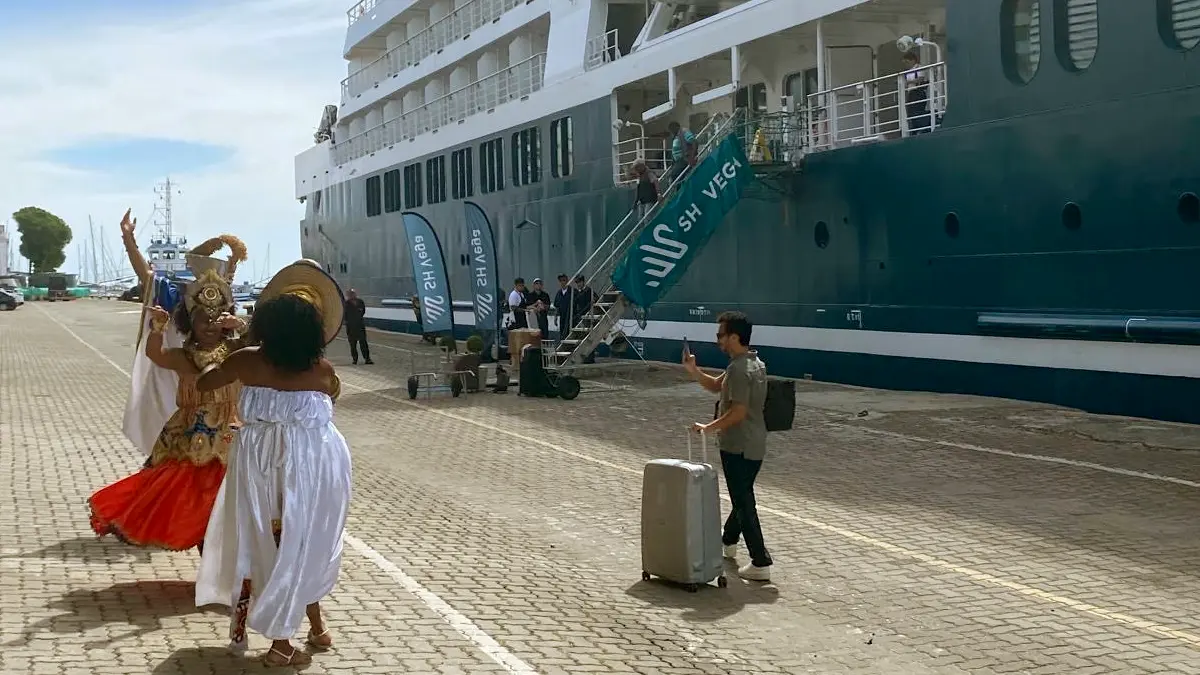 O navio SH Vega, da empresa inglesa de expedição cultural marítima Swan Hellenic, abriu a temporada 2024/25 de cruzeiros na Bahia,