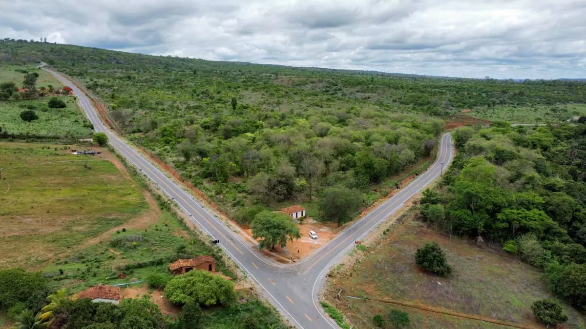 Um dos principais pontos turísticos da Chapada Diamantina, o Poço Azul, no município de Nova Redenção, agora tem acesso mais fácil e