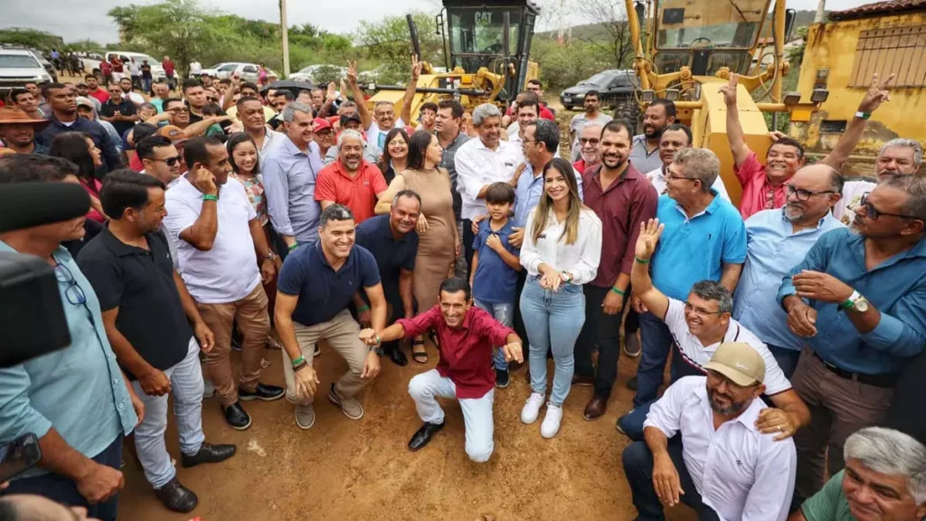 O domingo (10) foi de alegria para os moradores da cidade de Caetanos, no sudoeste baiano. O município, distante 532 quilômetros
