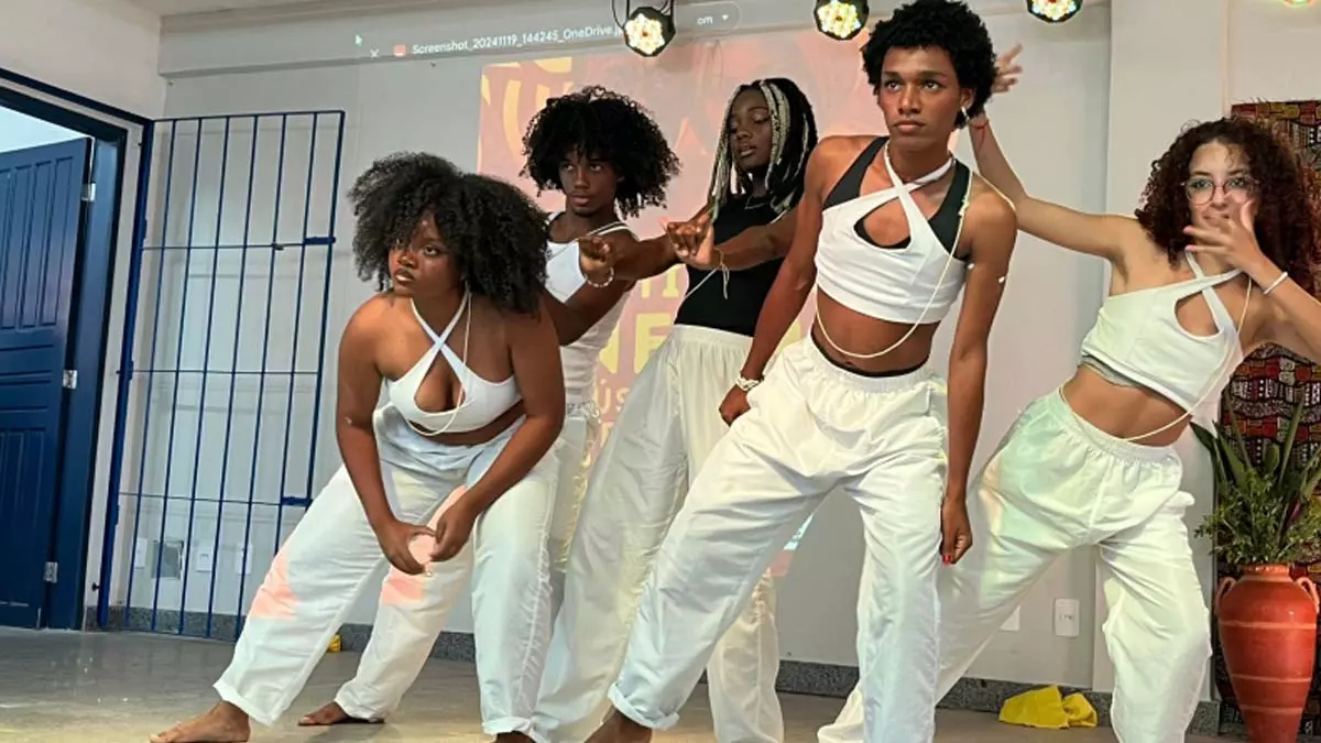 Estadual Zumbi dos Palmares foi palco do “I Festival da Unegro de Música e Dança Zumbi e Dandara”, evento que reuniu estudantes de