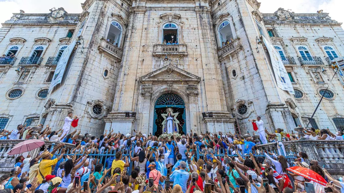 Por conta da Festa de Nossa Senhora da Conceição, padroeira da Bahia, neste domingo (8), no Comércio, ocorrerá alteração no itinerário