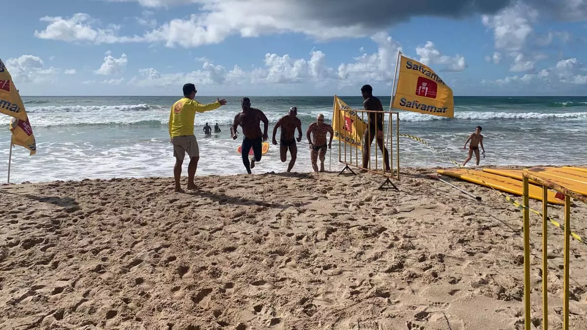 Salvamento Marítimo (Salvamar), a Prefeitura de Salvador promove a Travessia Internacional dos Salva-Vidas, no próximo sábado (28).