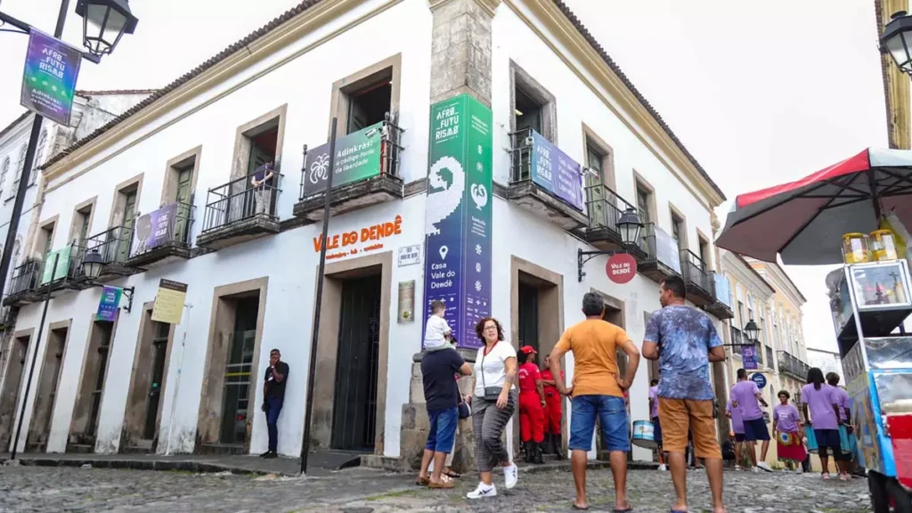 Na última sexta-feira (29), Salvador recebeu o lançamento nacional da Wini.IA, a primeira inteligência artificial afroreferenciada do