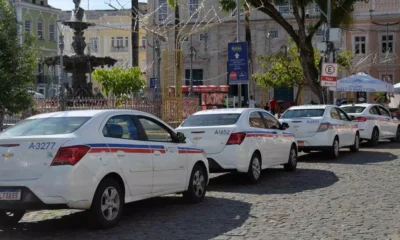 Desde domingo (1º), os taxistas de Salvador poderão cobrar corridas na Bandeira 2 durante todo o mês de dezembro.