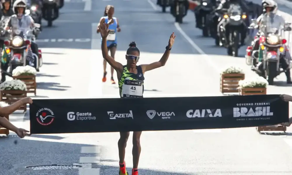 A baiana Nubia de Oliveira Silva conseguiu alcançar o pódio da tradicional corrida internacional de São Silvestre, chegando em terceiro