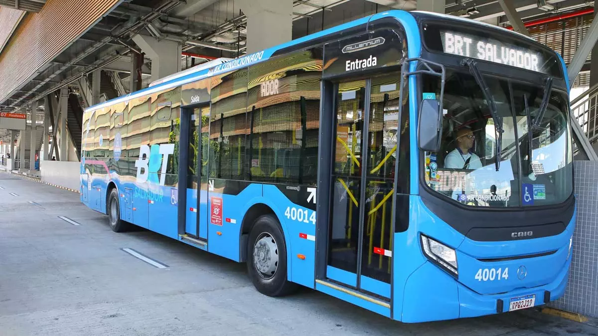 Com a chegada de novos veículos para o sistema BRT Salvador, a linha B5 - Rodoviária x Lapa, que opera de forma assistida, terá o