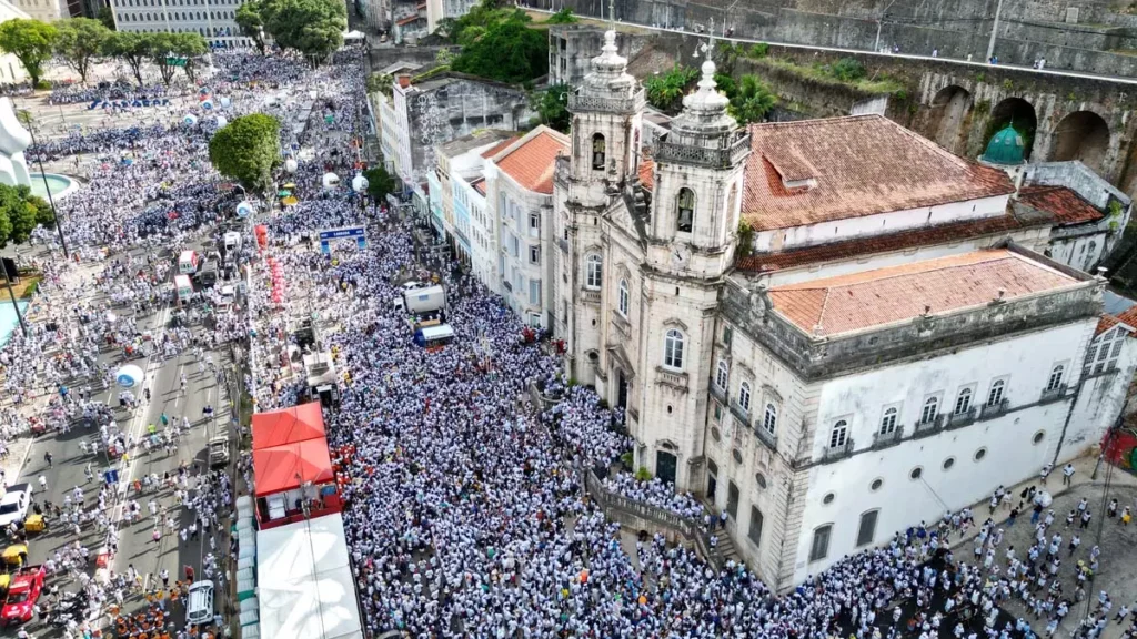 Inserida no Calendário de Turismo Esportivo de Salvador, a Corrida Sagrada, evento esportivo que antecede a procissão da Lavagem do Bonfim,